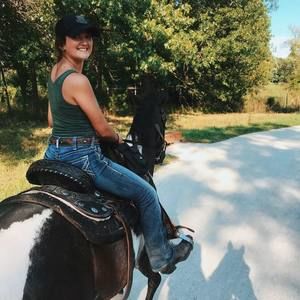 Meet your Posher, Jessica